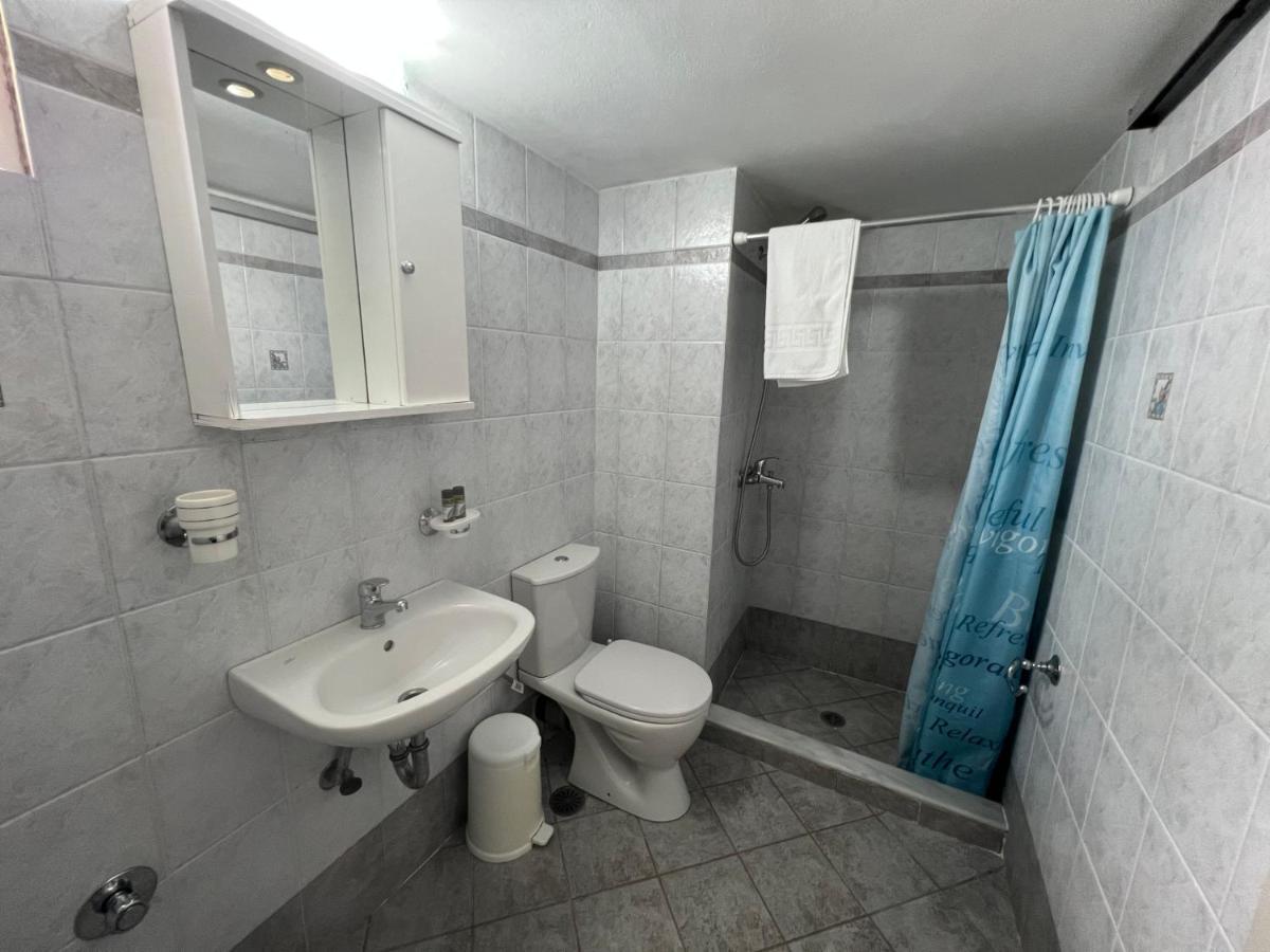 Athina Rooms Karvounades Exteriér fotografie